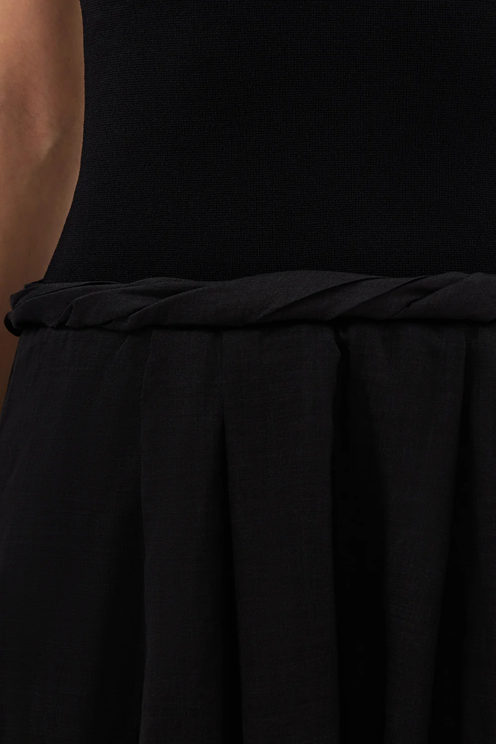 COCO BLACK STRAPLESS HYBRID MIDI DRESS - Gamepaces