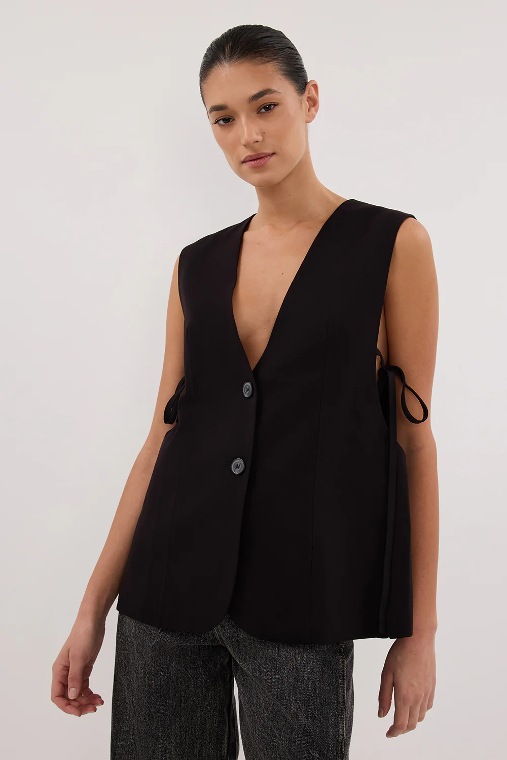 LISE BLACK LOW CUT VEST - Gamepaces