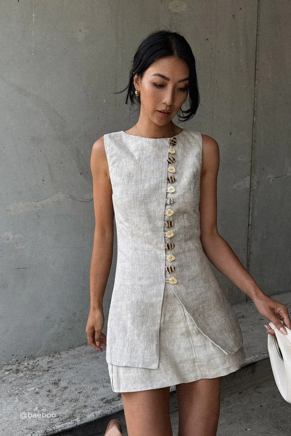 BAYLEE NATURAL SLEEVELESS LINEN TOP - Gamepaces