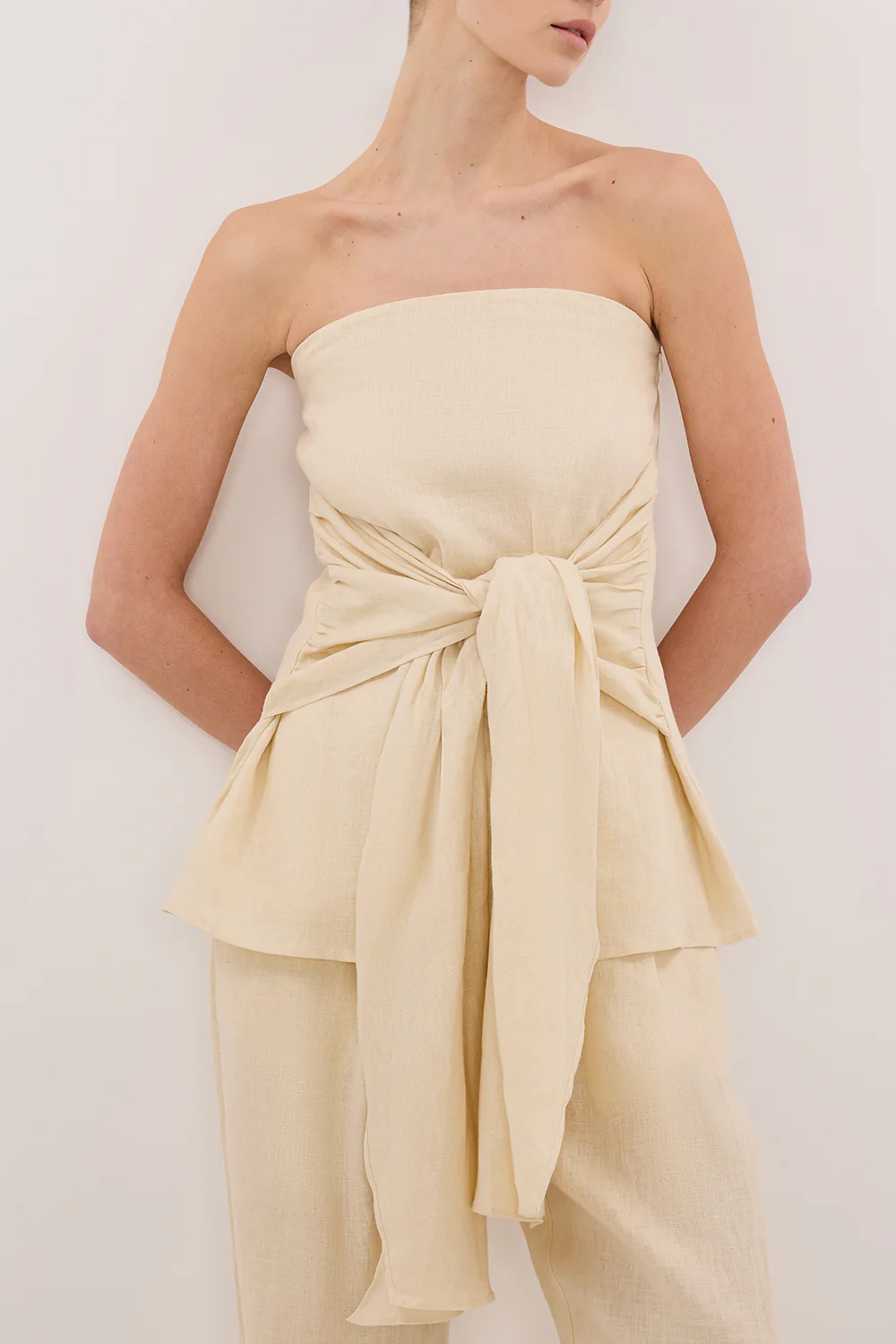 PIPPY BUTTERMILK LINEN STRAPLESS TOP - Gamepaces