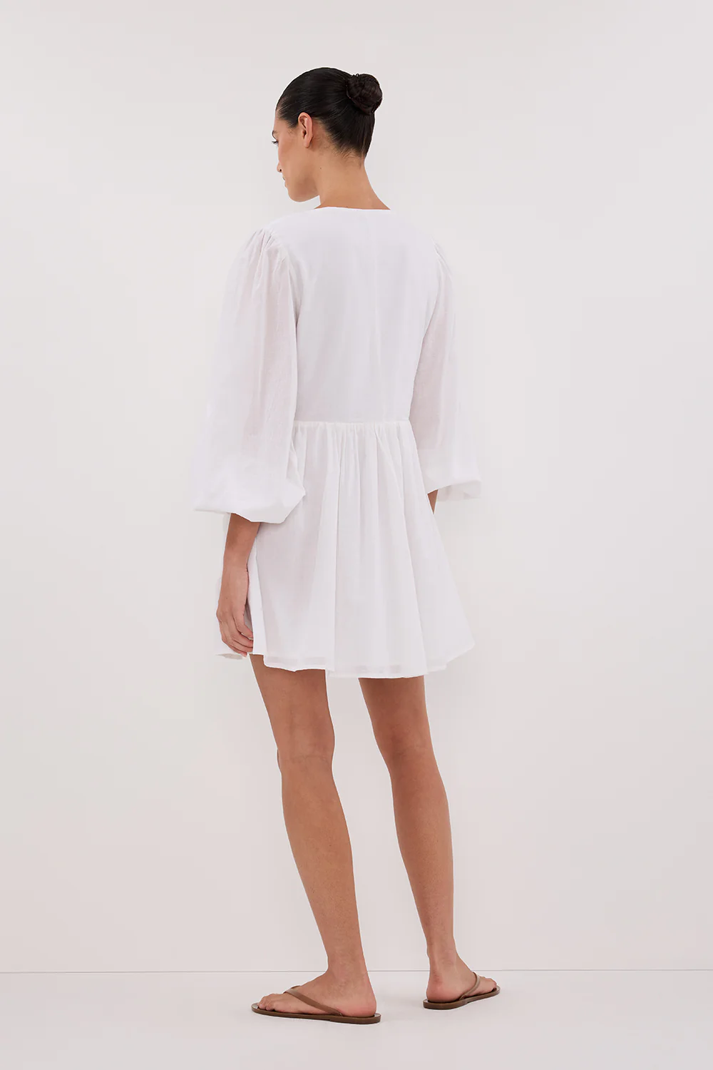 LARS WHITE BUTTON LONG SLEEVE LINEN MINI DRESS - Gamepaces