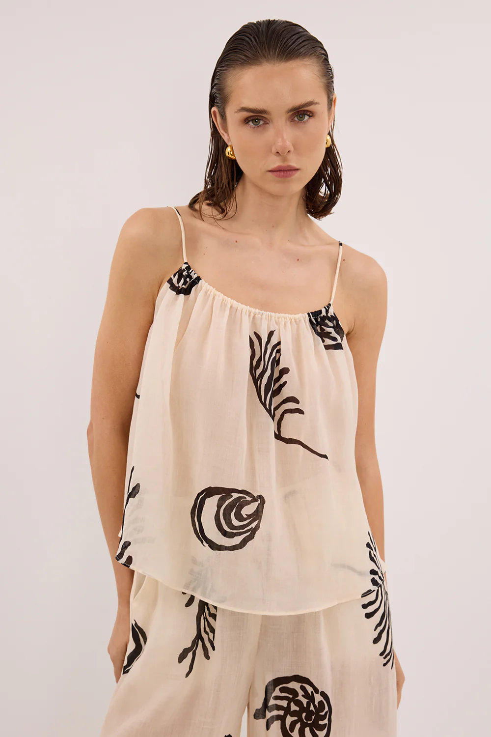 POSITANO SANDSTONE SLEEVELESS RAMIE  TOP - Gamepaces