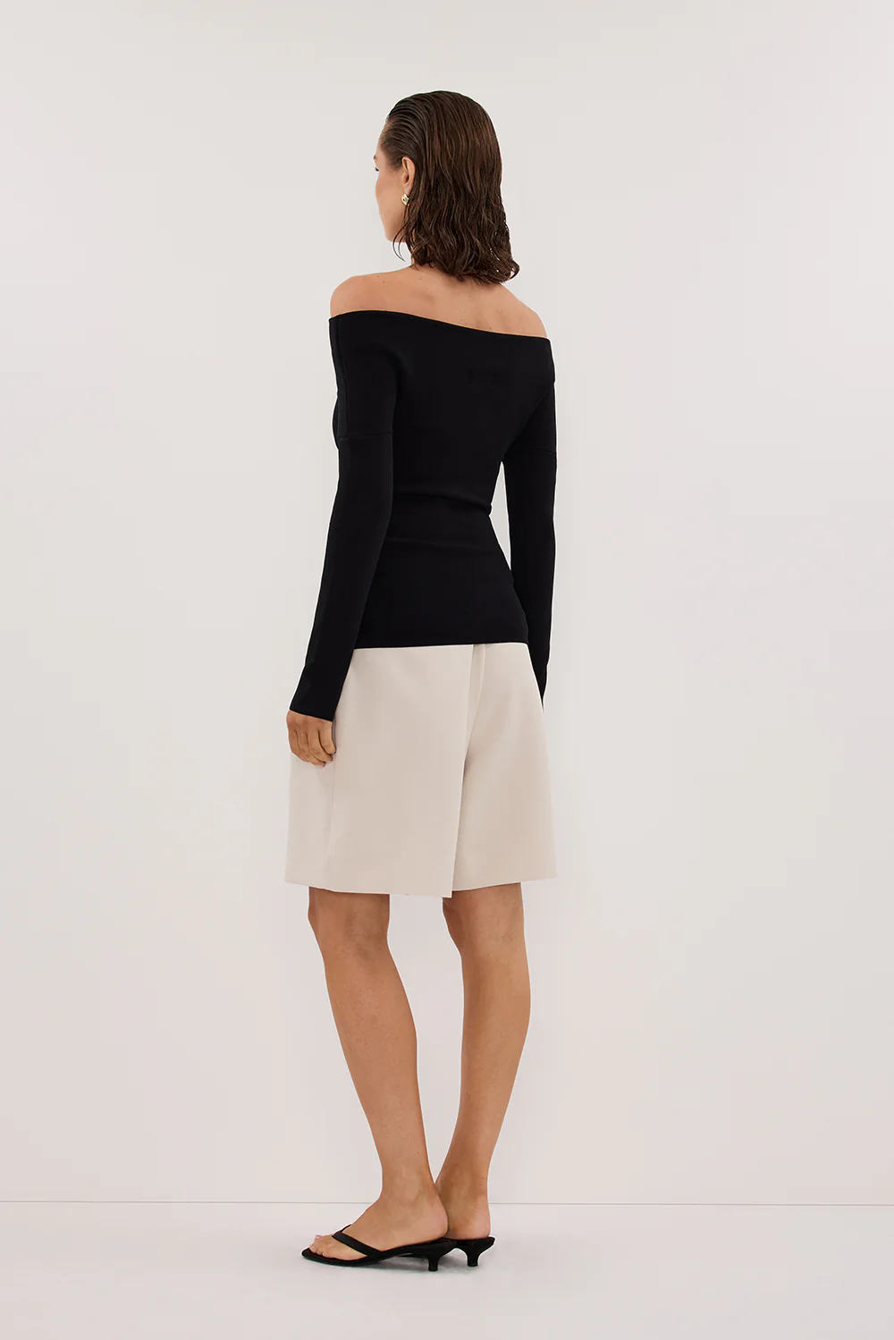 ASTRID BLACK LONG SLEEVE KNIT TOP - Gamepaces