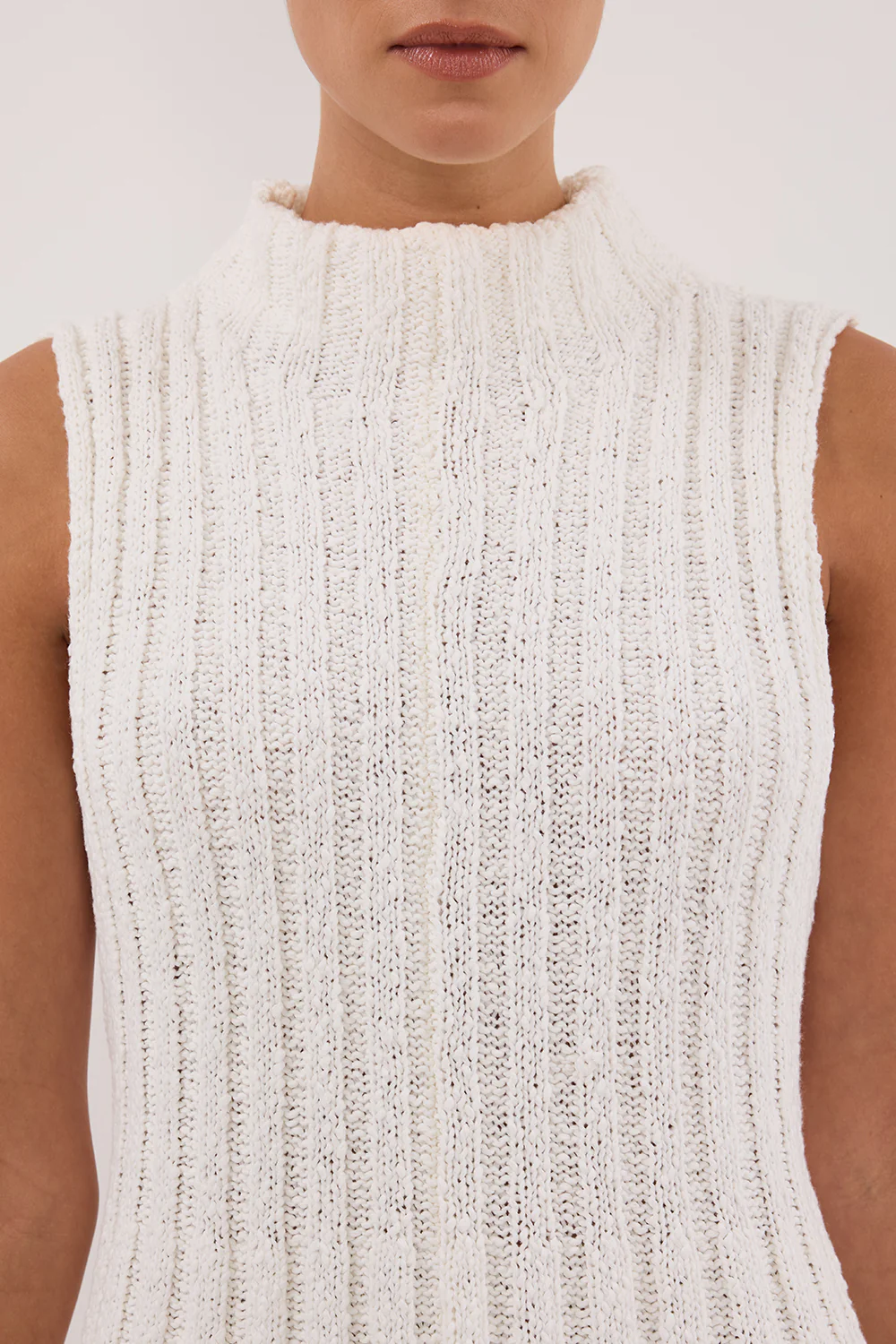 VERO OFF WHITE KNIT MINI DRESS - Gamepaces