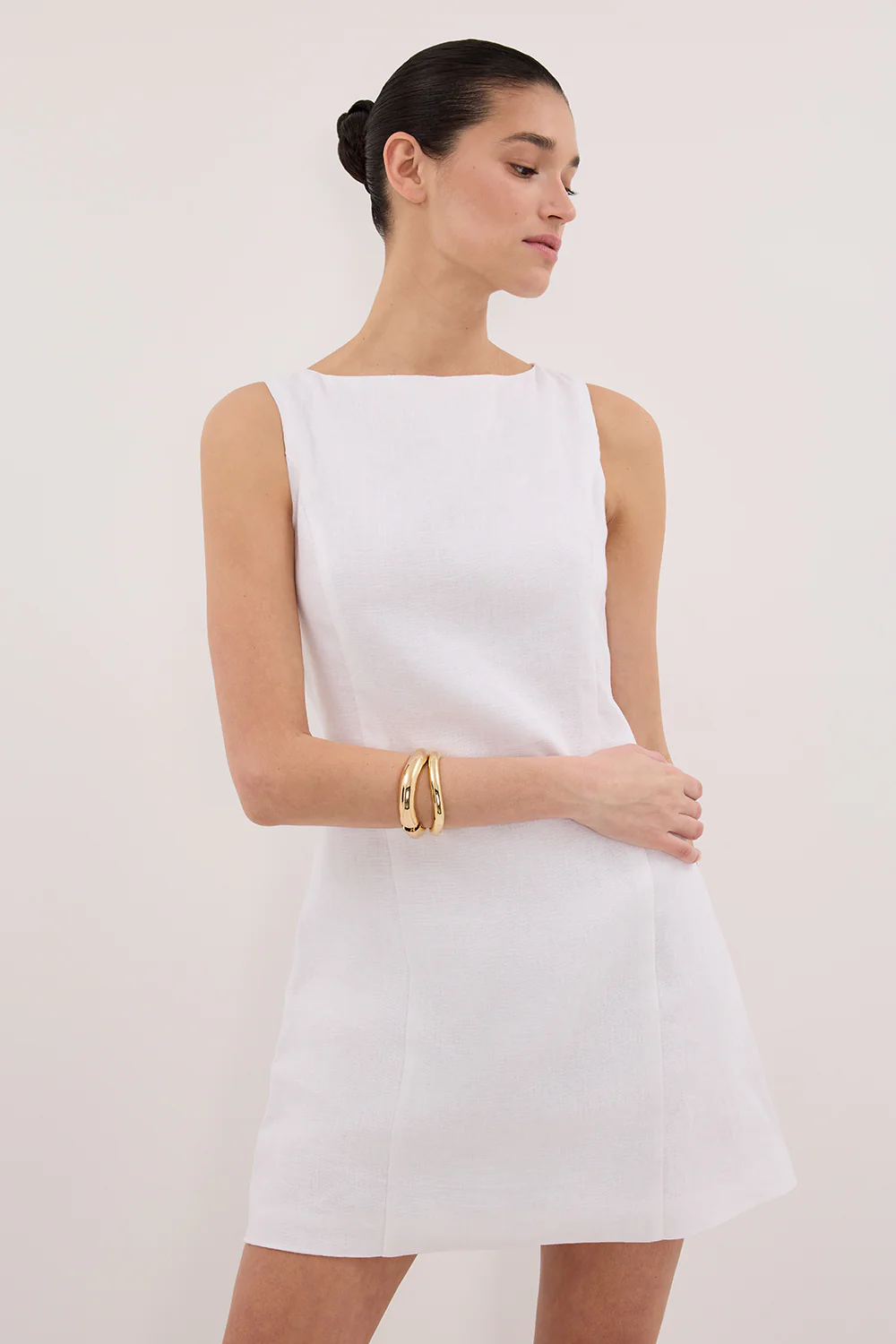 LACY WHITE SLEEVELESS LINEN MINI DRESS - Gamepaces