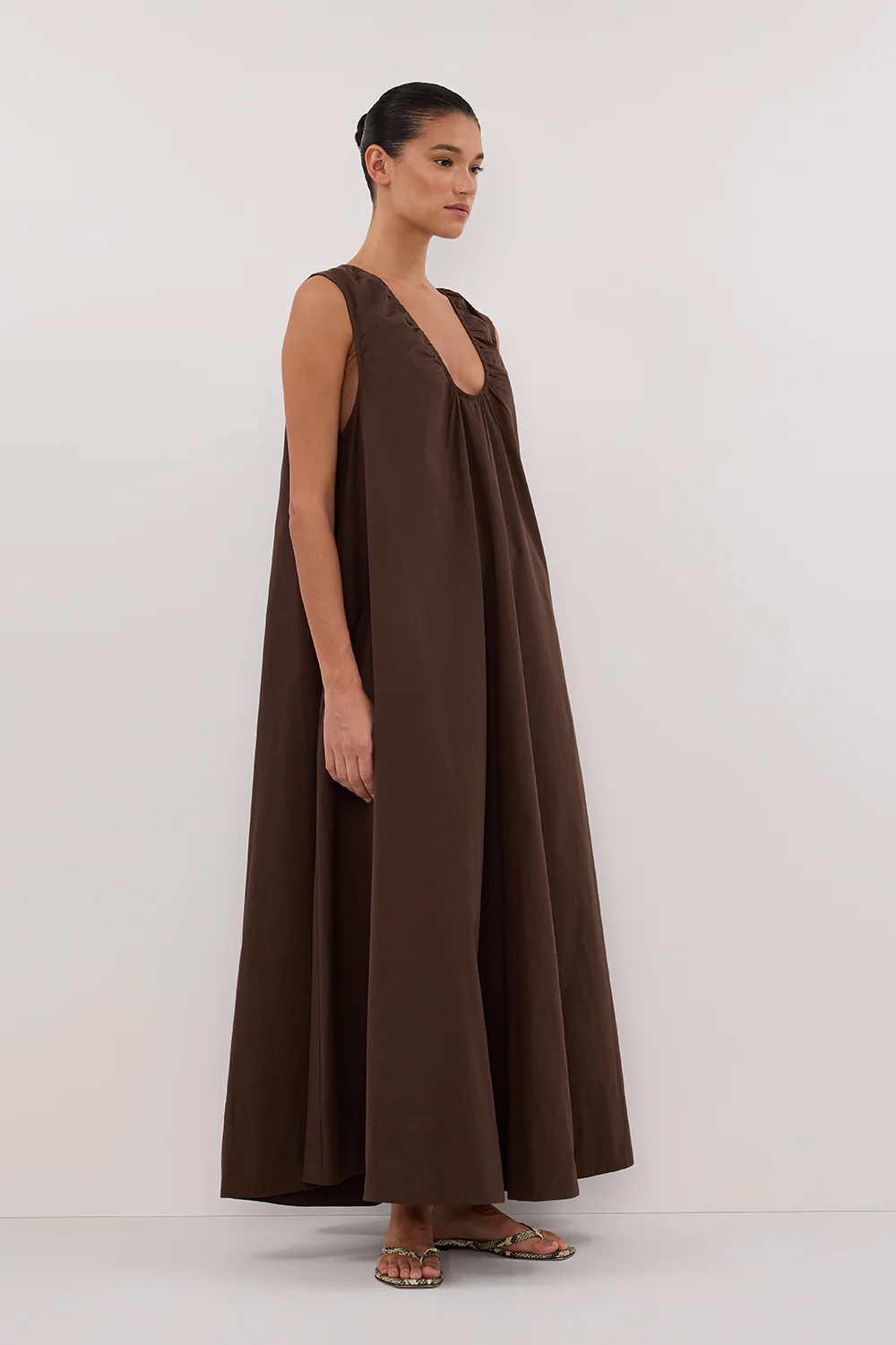 GABBY BITTER CHOC OVERSIZED COTTON MIDI DRESS - Gamepaces