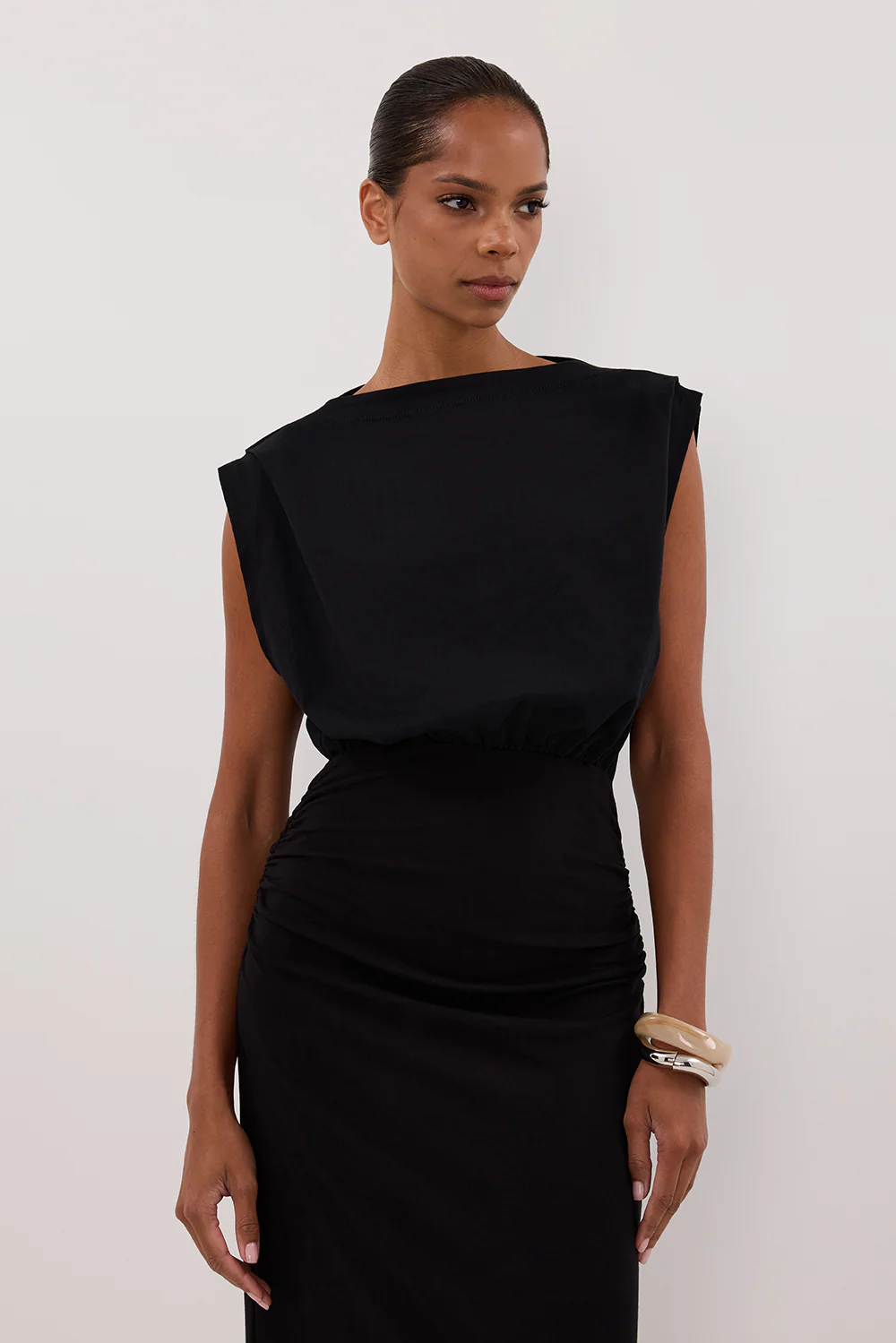 LIORA BLACK SLEEVELESS MAXI DRESS - Gamepaces